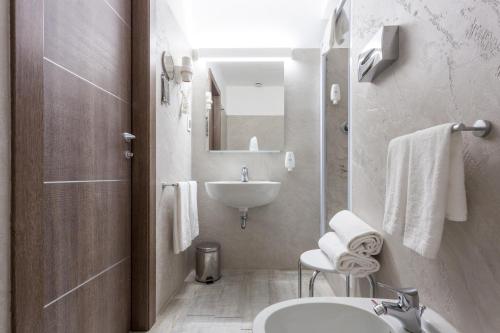 格兰莫格尔最佳品质酒店的一间浴室