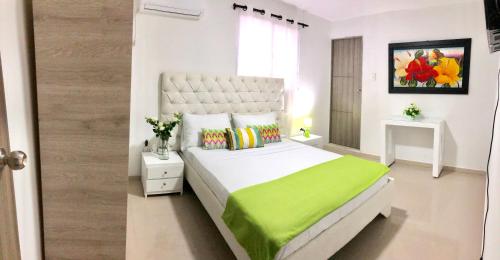 Hotel Platinum Barranquilla客房内的一张或多张床位