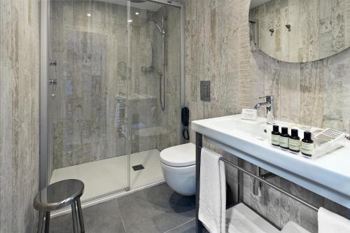 加泰罗尼亚瑟斯埃斯塔奎斯酒店 - 仅限成人的一间浴室
