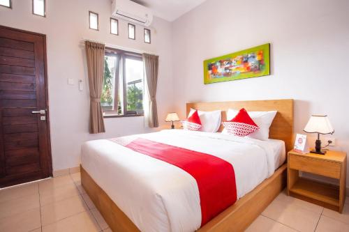 OYO 1207 Pondok 789 Near Canggu Echo beach客房内的一张或多张床位