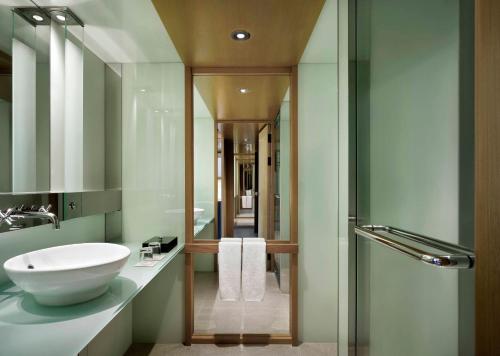 首尔君悦酒店的一间浴室