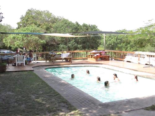 Kosi Bay Casitas内部或周边的泳池