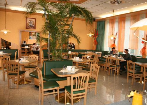 阿斯佩内尔洛维酒店餐厅或其他用餐的地方
