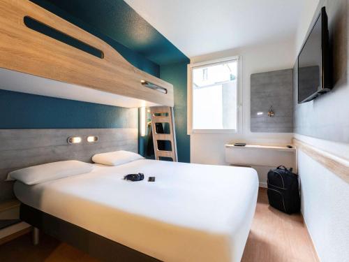 波尔多中心宜必思快捷酒店 - 圣让火车站客房内的一张或多张双层床