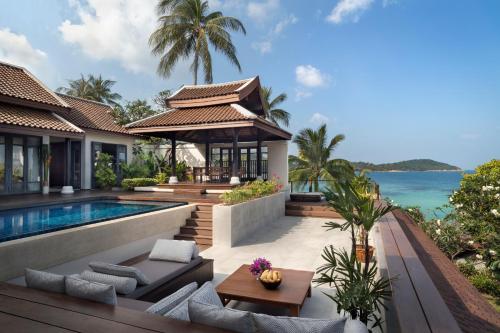 Anantara Lawana Koh Samui Resort内部或周边的泳池