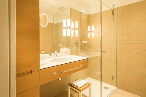 赞姆诺德安姆安格酒店的一间浴室