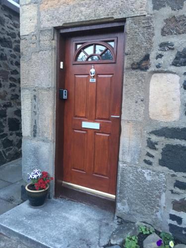 Drum Brae Cottage的门面或入口