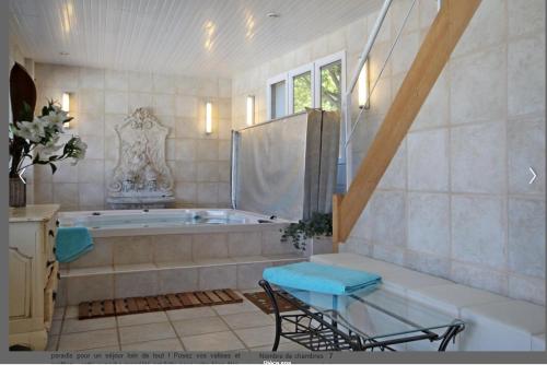 MuidsGrande villa d'exception en Normandie tennis, piscine, jacuzzi, salle de fitness的相册照片