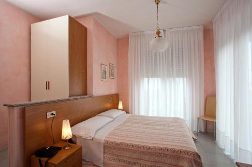 西尔米奥奈米拉贝洛酒店的相册照片