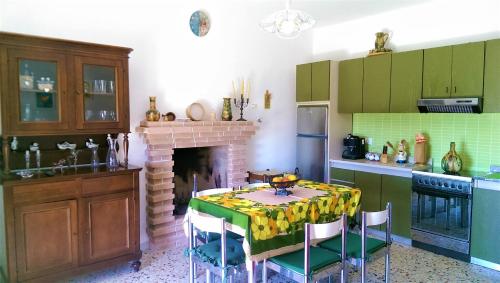 Il Mandorlo的厨房或小厨房