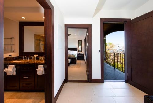 360 Splendor Del Pacifico Residences的一间浴室