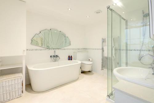 Luxury Apartments - 39 Rodney Road Apartment的一间浴室
