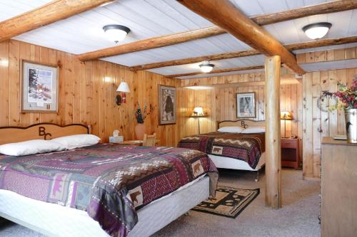 Bill Cody Ranch客房内的一张或多张床位