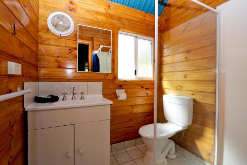 Sunnyhurst Chalets Rural Stay的一间浴室