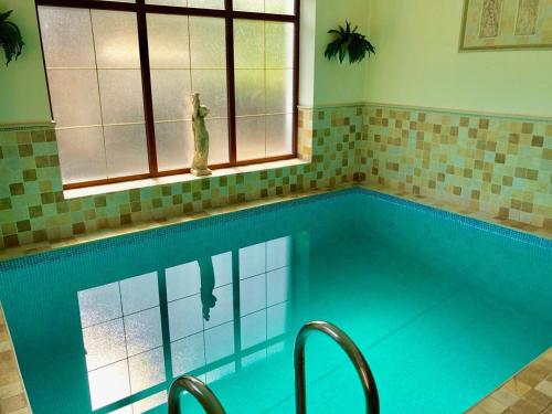 BabīteGuests house with amazing pool and sauna的相册照片