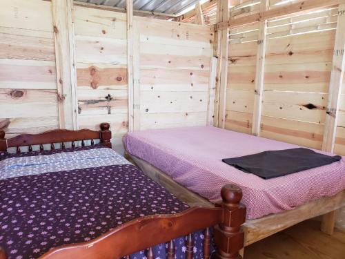 Private Room in San Blas Islands PLUS meals客房内的一张或多张床位