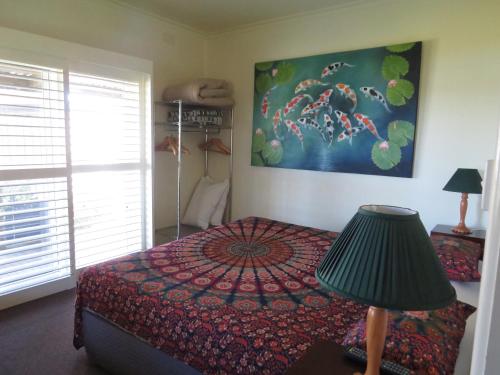 莱克斯恩特伦斯Lakes Entrance Waterfront Cottages with King Beds的相册照片