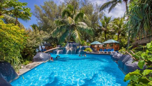 The Rarotongan Beach Resort & Lagoonarium内部或周边的泳池