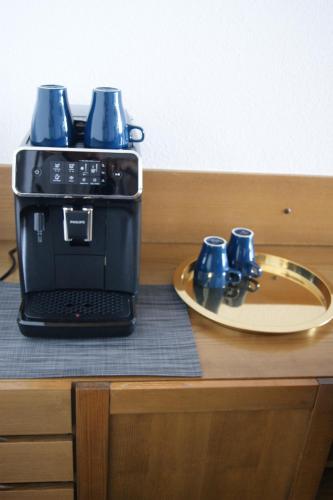 Ferienwohnung Schwarzwaldlust的咖啡和沏茶工具
