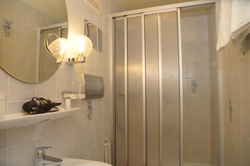 豪斯艾姆库公寓酒店的一间浴室