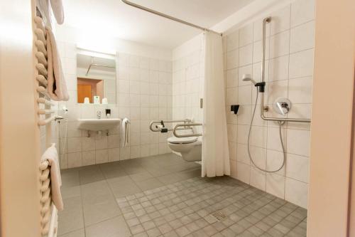 圣乔治维尔腾伯格旅馆的一间浴室