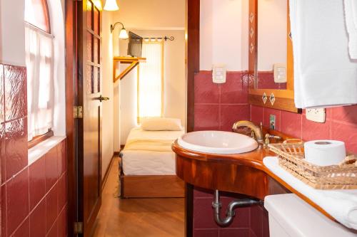 阿科马酒店的一间浴室