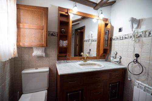 Alojamiento Rural Molino Del Batan的一间浴室