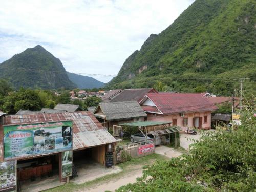 山景或在旅馆看到的山景