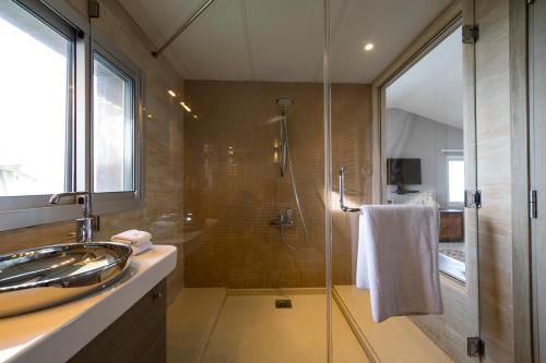 发吉拉城市酒店的一间浴室