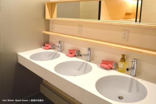 东京麻布旅馆的一间浴室