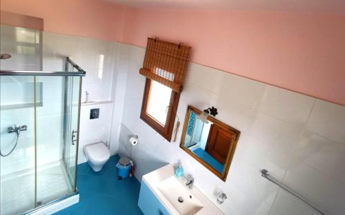 Villa Farangi的一间浴室
