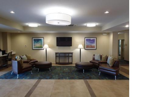 Candlewood Suites - Austin Airport, an IHG Hotel大厅或接待区