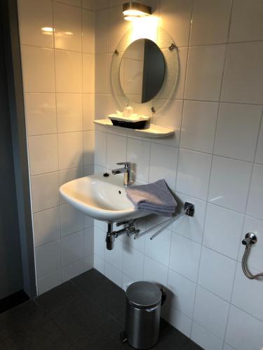 布林科夫旅馆的一间浴室