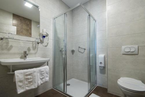 内乌姆加德兰酒店的一间浴室