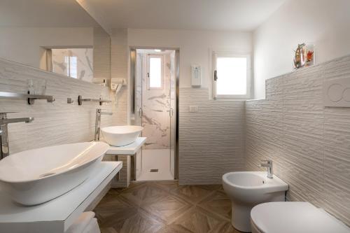 Residenza Conte di Cavour & Rooftop的一间浴室