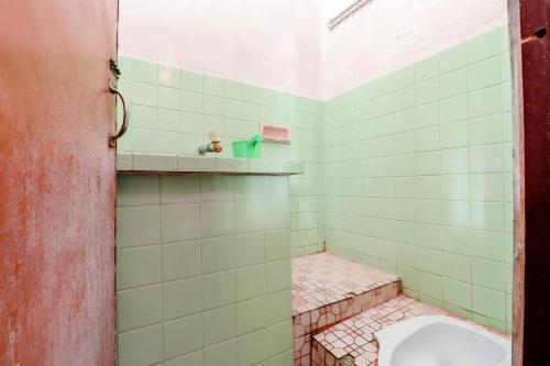 Penginapan Sedyo Rahayu的一间浴室