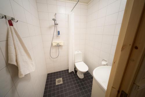 玛提兰蒂拉酒店的一间浴室