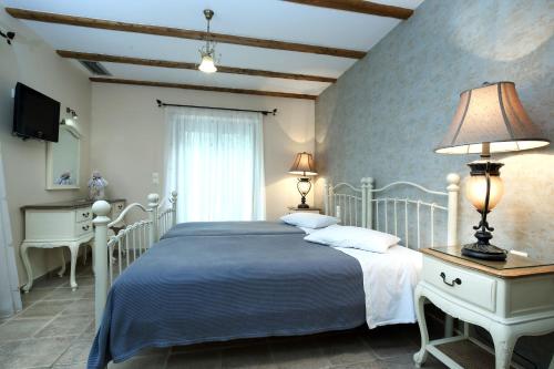 Arenaria Leucadia客房内的一张或多张床位