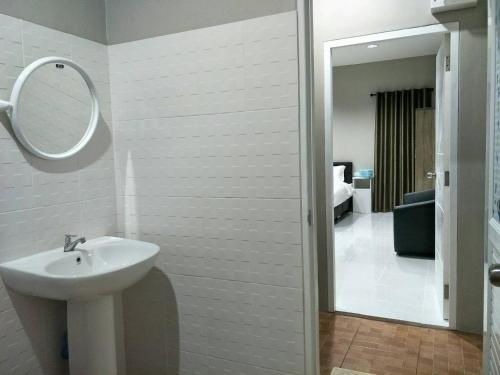 考艾17号旅馆的一间浴室