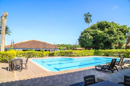 Hotel Campestre Santa Lucia内部或周边的泳池