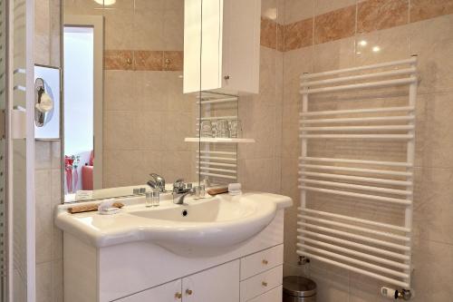 索讷胡吉尔全包酒店的一间浴室