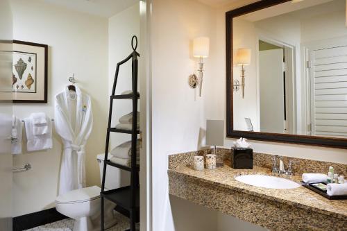 鹈鹕湾旅馆的一间浴室