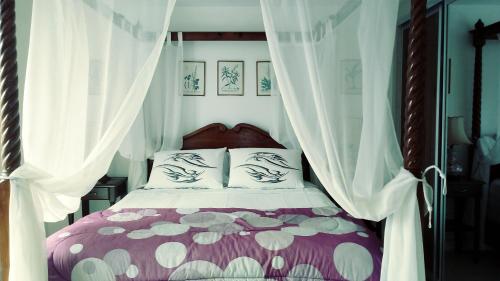 La Tropezina客房内的一张或多张床位