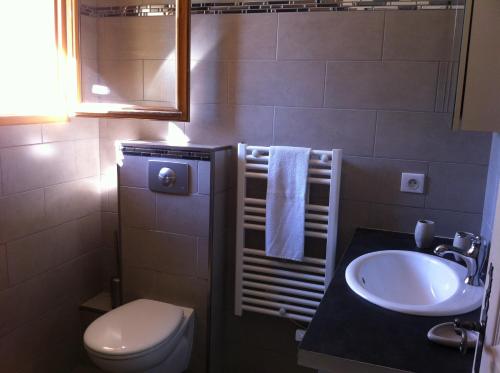 卡萨安德里亚酒店的一间浴室