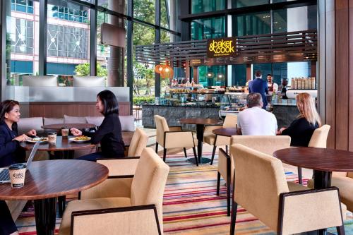 Holiday Inn Express Singapore Clarke Quay, an IHG Hotel餐厅或其他用餐的地方