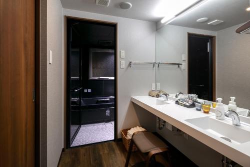 Randor Residential Hotel Kyoto Suites的一间浴室