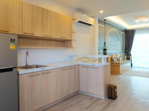 Peranakan House - SHA Plus的厨房或小厨房