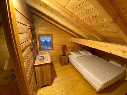 le refuge des Marmottes客房内的一张或多张床位