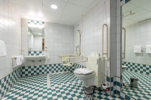 Hotel Fränkische Schweiz-Pegnitz的一间浴室