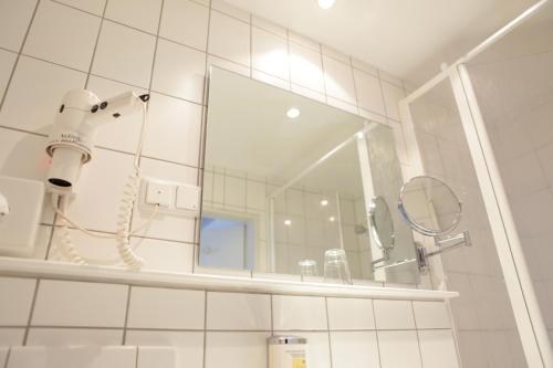 卡塞尔城市酒店的一间浴室